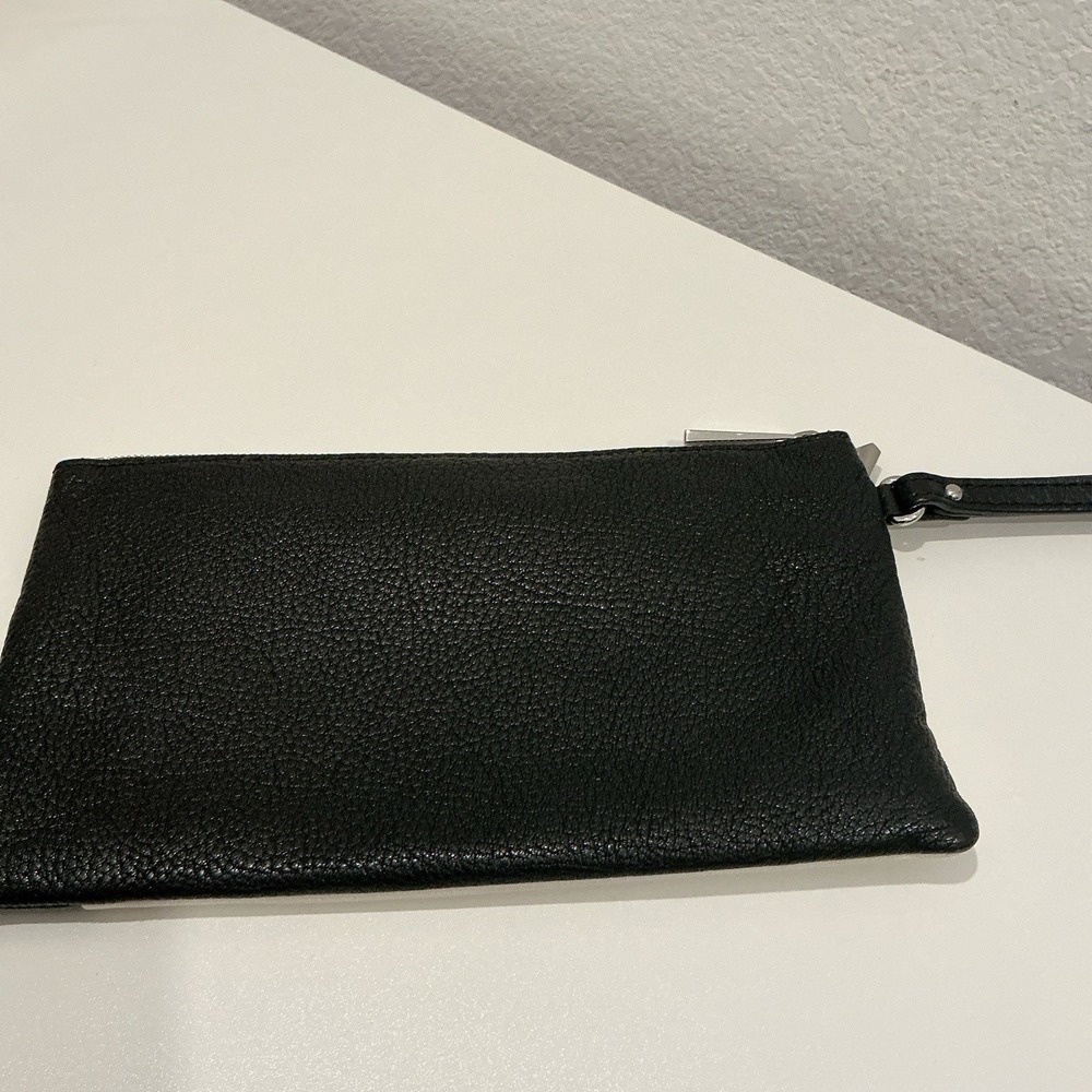 Michael Kors Double Zip Wristlet Womens OS Black White Excellent Pebbled Leather - Picture 7 of 8